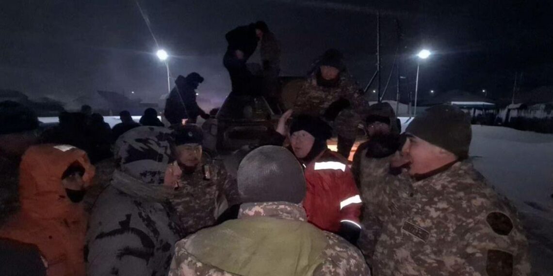 Военнослужащие ВС Казахстана приняли участие в поиске ребенка в Абайской области