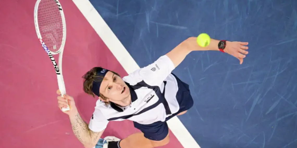 Теннисист Александр Бублик стал вторым на турнире в Дубае