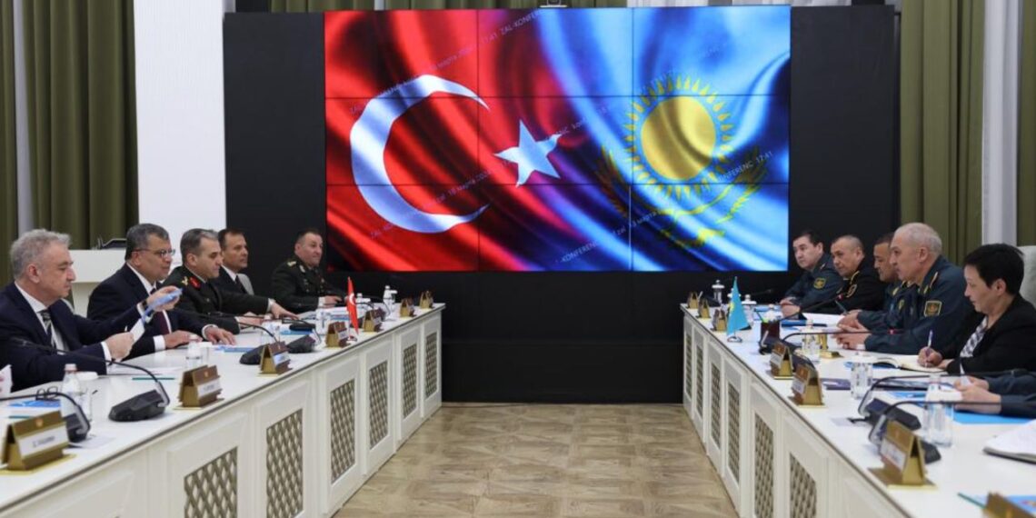 В Минобороны прошла протокольная встреча с представителями Турции