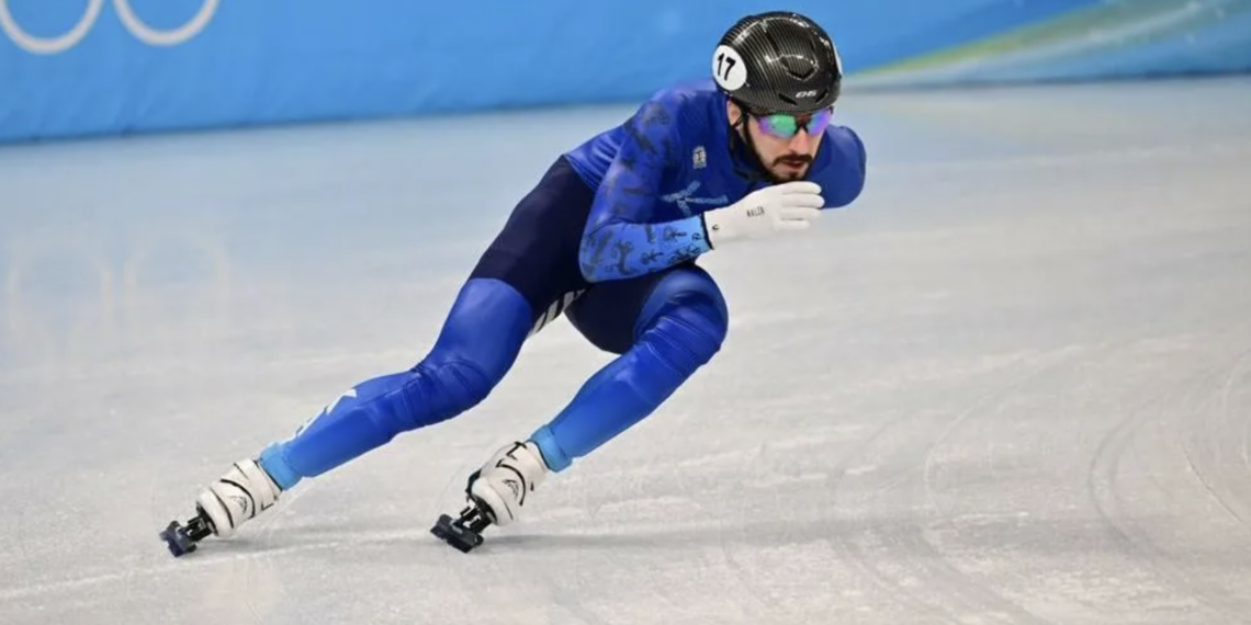 Казахстанец завоевал историческую медаль на чемпионате мира по шорт-треку