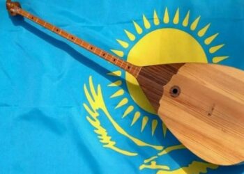Звуки домбры прозвучат одновременно во всех организациях образования Казахстана