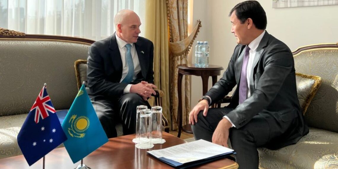 Посол Австралии вручил копии верительных грамот заместителю министра иностранных дел Казахстана