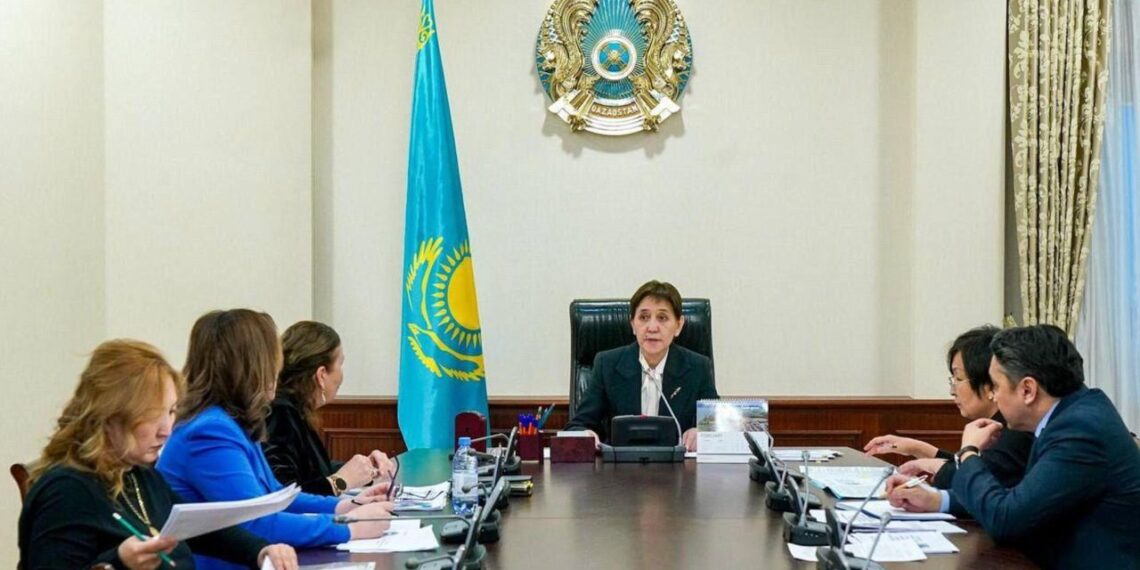 Около 70% студентов колледжей Казахстана учатся на бесплатной основе