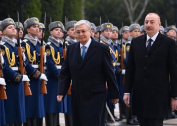 Касым-Жомарт Токаев прибыл с рабочим визитом в Азербайджан