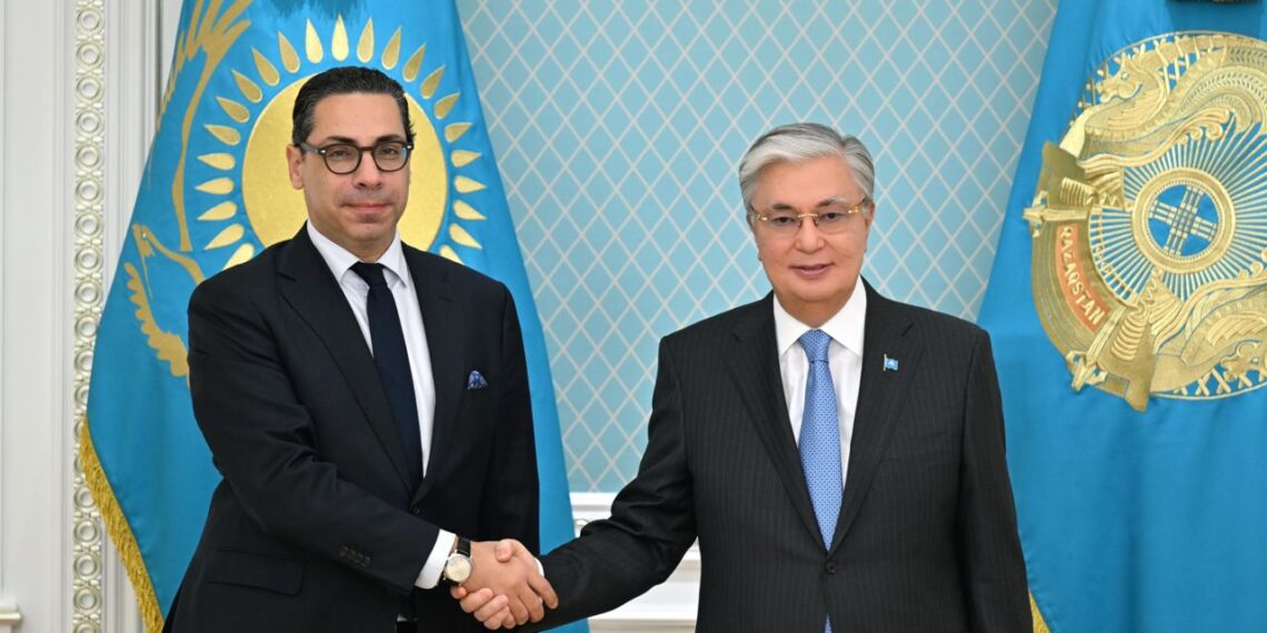 Глава государства встретился с министром иностранных дел Кипра