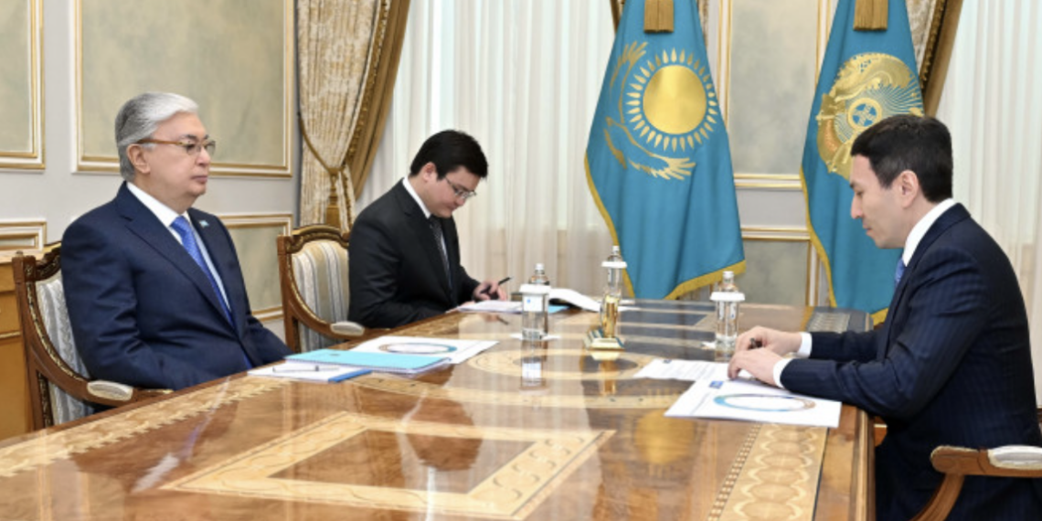 Глава государства принял председателя правления АО «Самрук-Қазына»