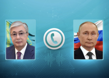 Глава государства провел телефонный разговор с Владимиром Путиным