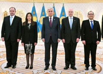 Глава государства принял верительные грамоты послов ряда государств