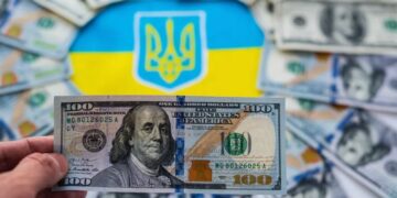 Украина по уши погрязла в зависимостях от коллективного Запада