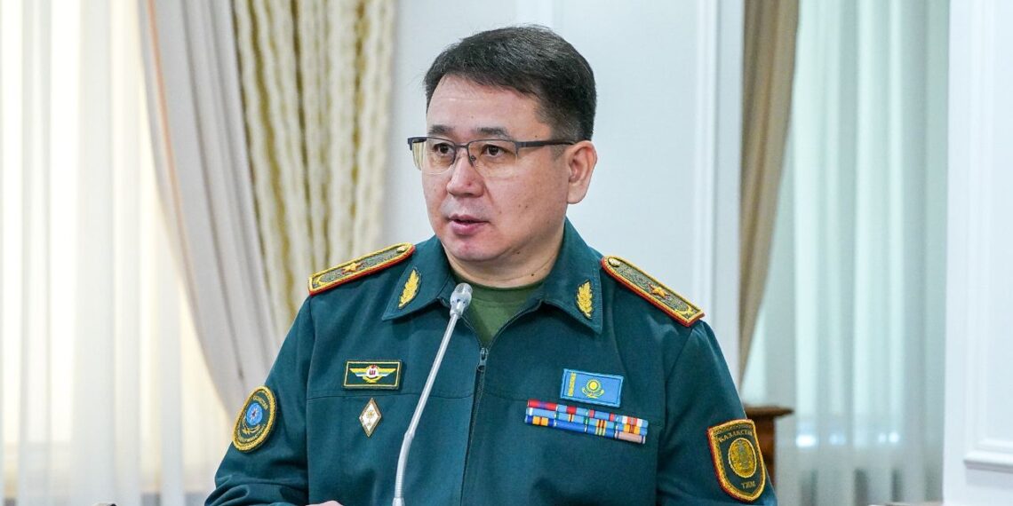 В борьбе с паводками в Казахстане круглосуточно принимают участие более 32 тысяч человек