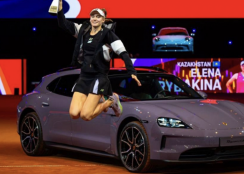 Теннисистка Елена Рыбакина стала победителем турнира в Германии