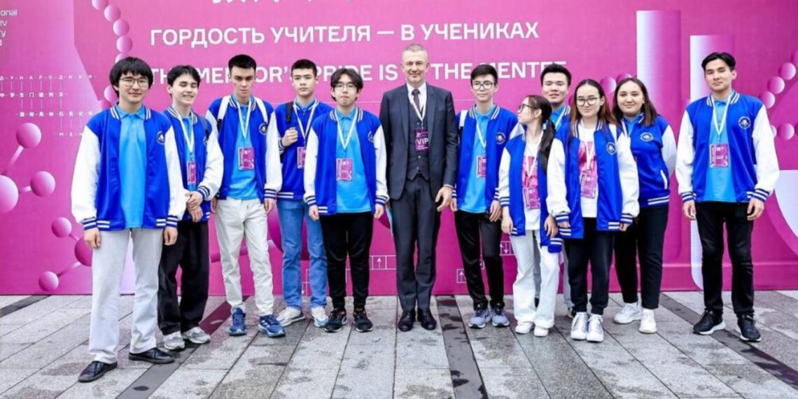 Казахстанские школьники завоевали 9 медалей на международной олимпиаде по химии