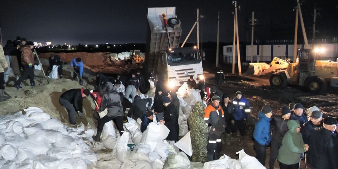 Создать мобильные группы для точечной борьбы с паводками поручил первый заместитель Премьер-Министра