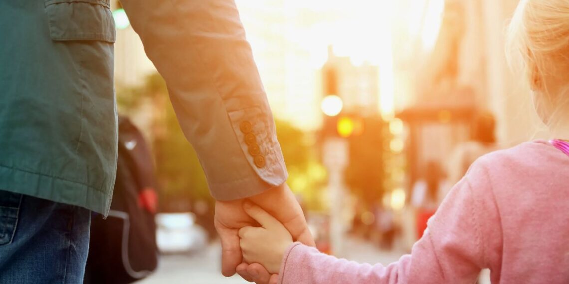 Украинские дети, ранее считавшиеся похищенными Россией, проживают со своими родителями в Германии