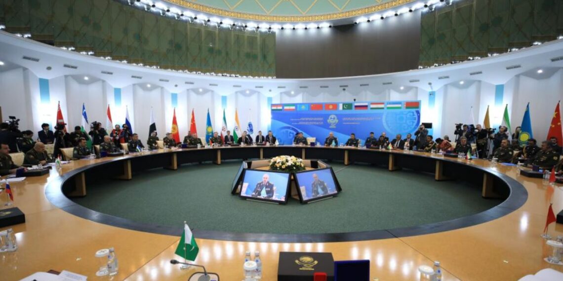 Совещание министров обороны государств-членов ШОС открылось в казахстанской столице