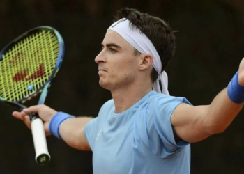 Теннисист Тимофей Скатов пробился в четвертьфинал турнира в Италии