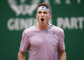 Теннисист Тимофей Скатов успешно стартовал на турнире в Италии