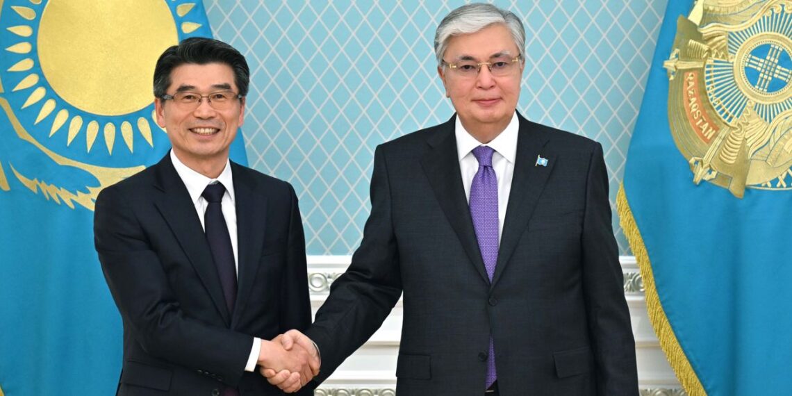 Касым-Жомарт Токаев провел встречу с президентом KIA Corporation