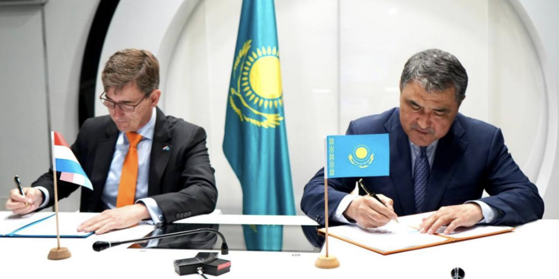 Казахстан и Нидерланды подписали меморандумы о противодействии паводкам и подготовке специалистов водной отрасли