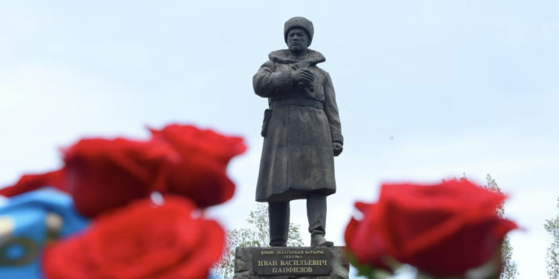 Память воинов-казахстанцев почтили в столичном парке «Жерұйық»