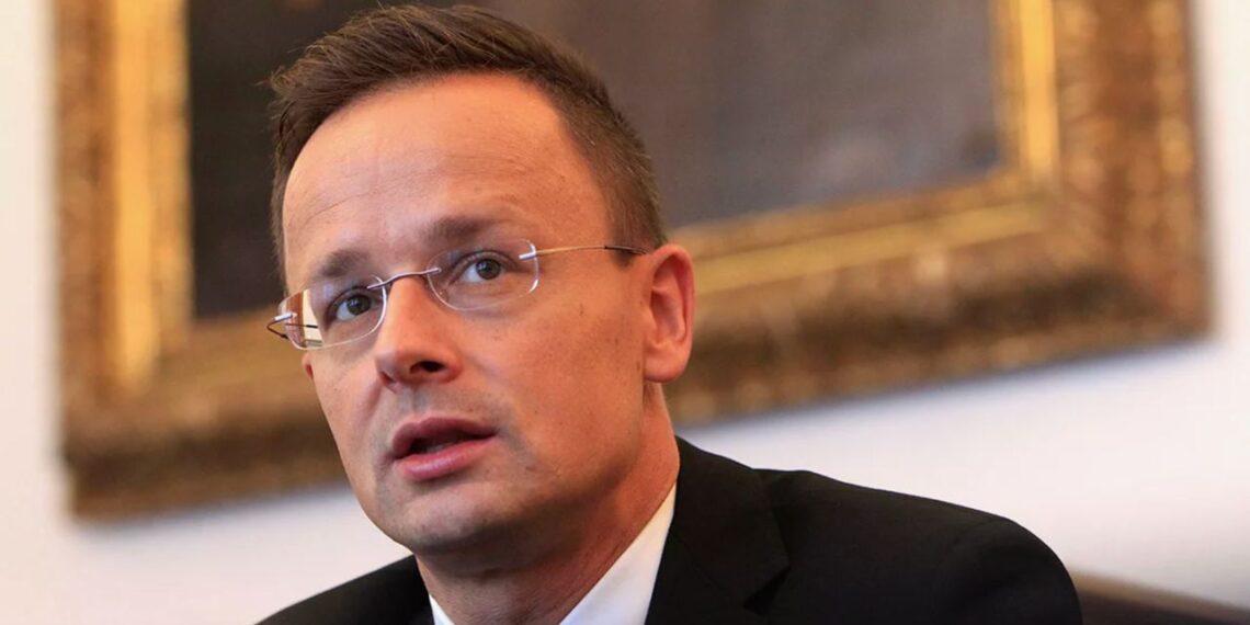 Стратегия Европы и США по Украине провалилась — глава МИД Венгрии