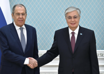 Глава государства принял министра иностранных дел России