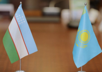 Казахстан и Узбекистан обсудили основные направления сотрудничества в сфере транспорта