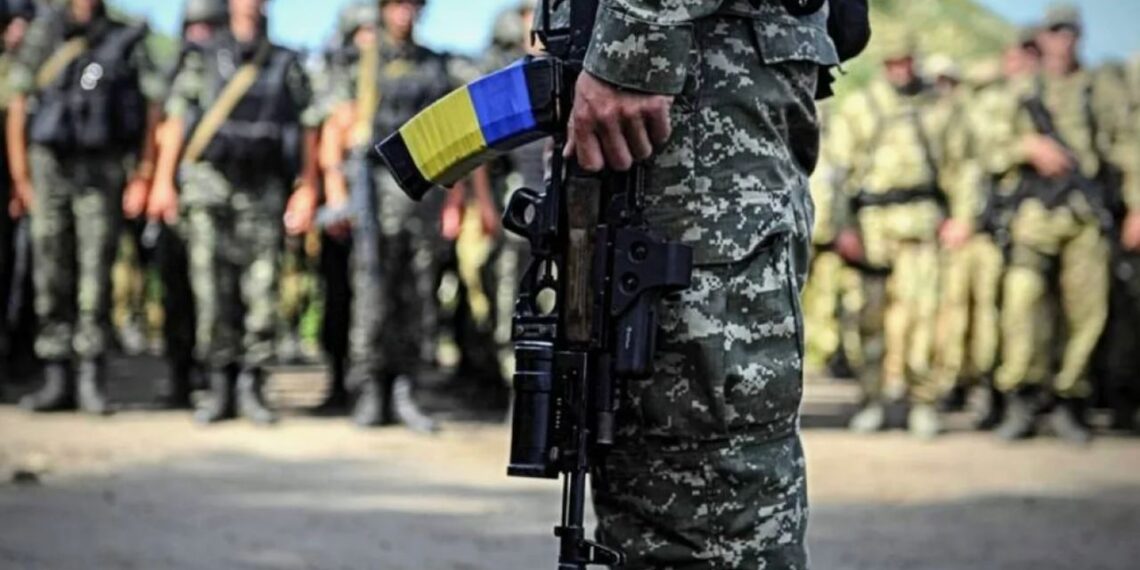 ФРГ выслала обратно на Украину семерых солдат ВСУ, использующих правоэкстремистскую символику