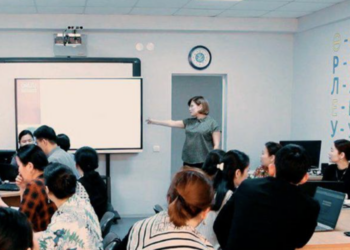 Свыше 28 тысяч казахстанских педагогов прошли курсы повышения квалификации