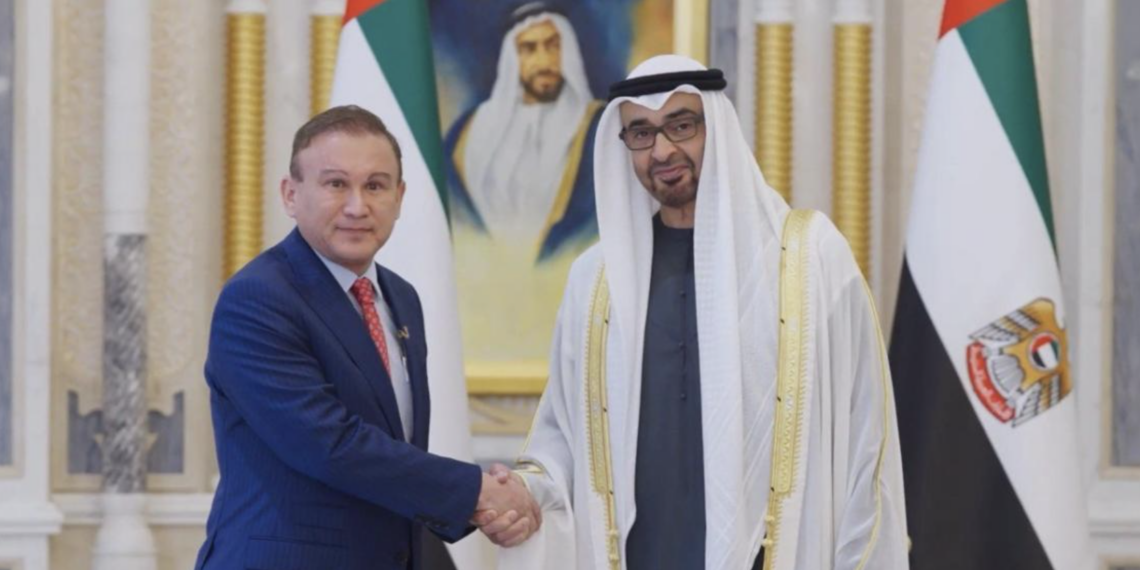 Посол Казахстана вручил верительные грамоты Президенту ОАЭ