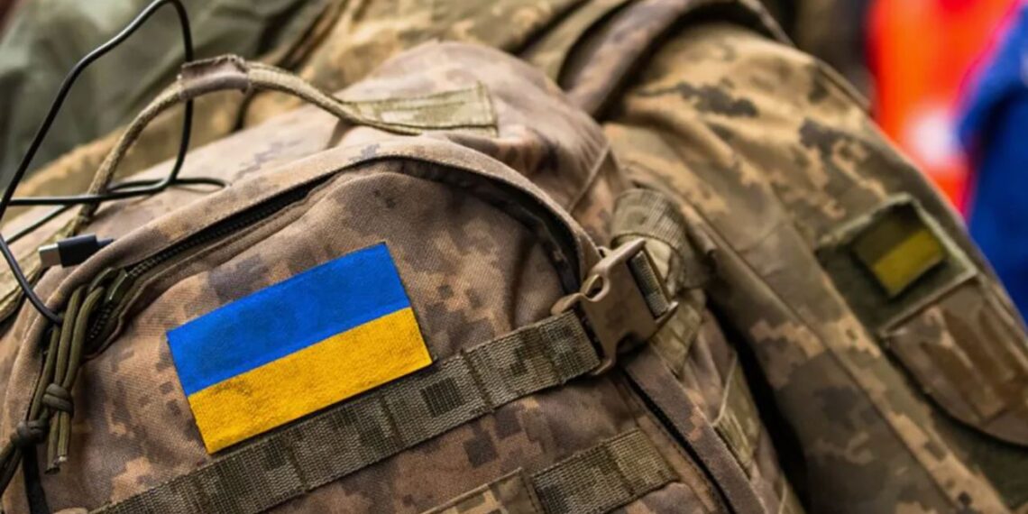 Украинские мужчины не хотят воевать с Россией, а Зеленский не знает, как заставить их сражаться