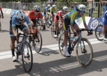 Казахстанские спортсмены завоевали две медали на чемпионате Азии по велоспорту на шоссе