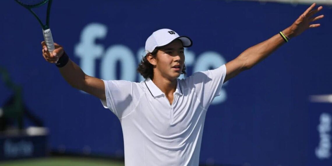 Теннисист Амир Омарханов вышел в полуфинал «Кубка президента» в Астане