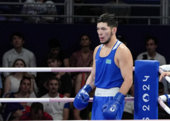 Боксер Нурбек Оралбай пробился в четвертьфинал Олимпиады-2024
