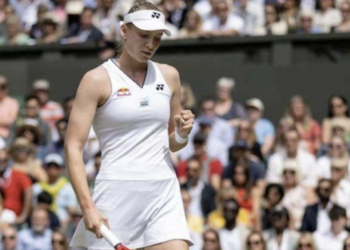 Теннисистка Елена Рыбакина вышла в четвертьфинал Уимблдона