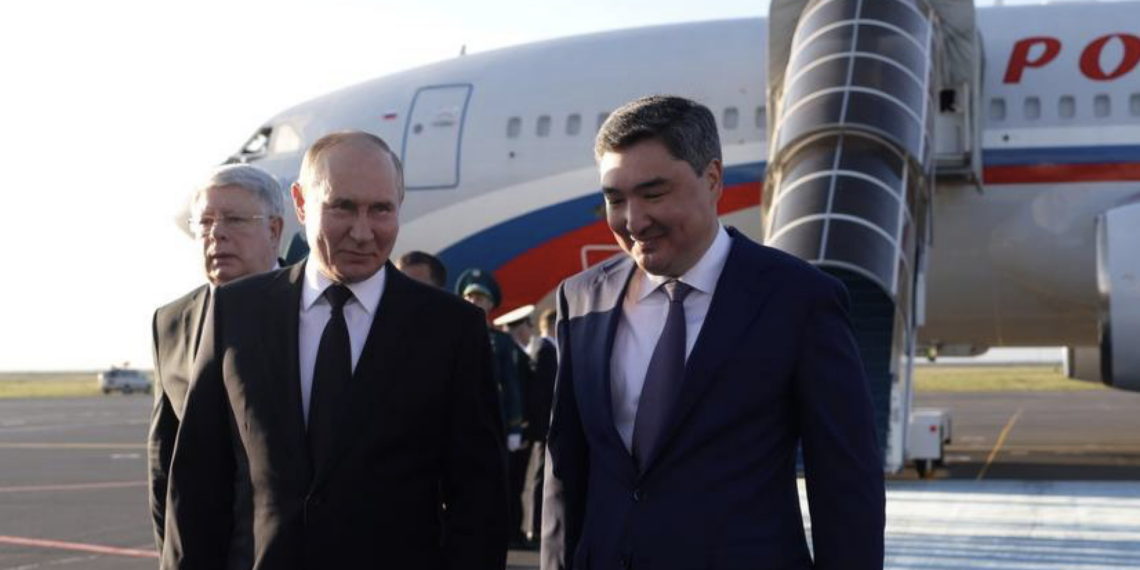 Президент России прибыл в Астану для участия в саммите ШОС