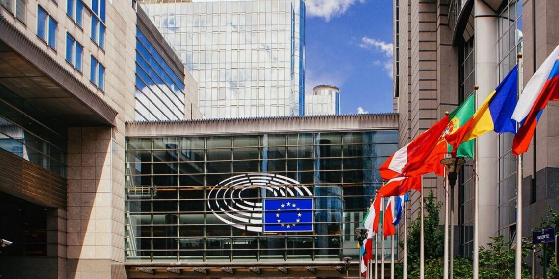 Евросоюз рассматривает создание собственного альянса в альтернативу НАТО, теряющему дееспособность