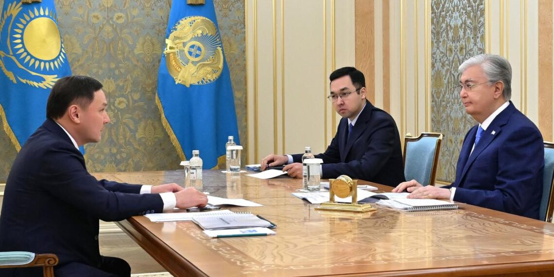 Касым-Жомарт Токаев провел встречу с министром туризма и спорта