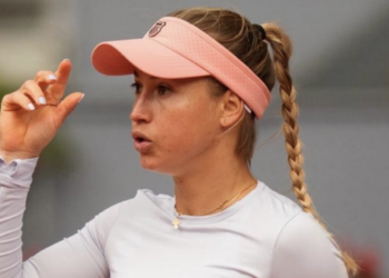 Теннисистка Юлия Путинцева успешно стартовала на Уимблдоне