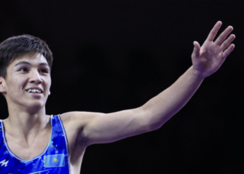 Два казахстанских борца вышли в финал чемпионата мира в Иордании