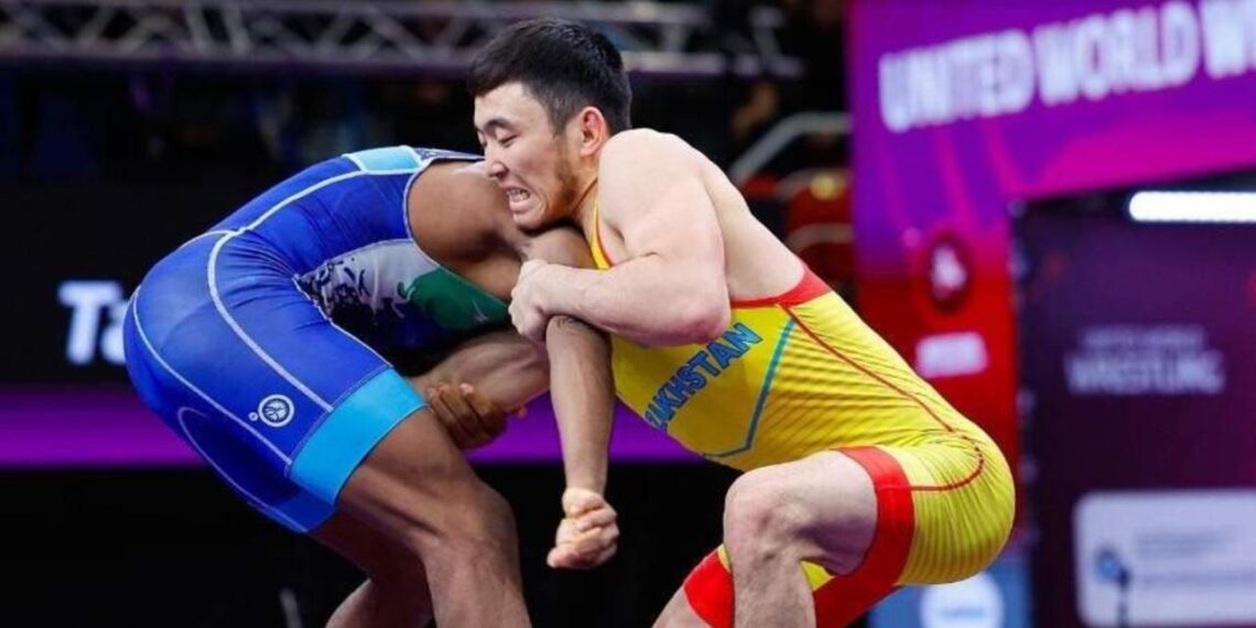 Казахстанские борцы завоевали 5 медалей на международном турнире в России