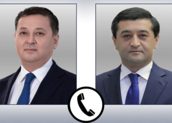 Главы МИД Казахстана и Узбекистана провели телефонный разговор