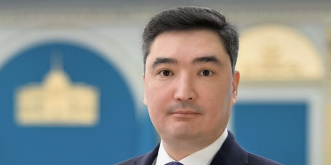 Премьер-министр поздравил граждан Казахстана с Днем Конституции