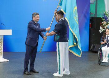 Премьер-министр вручил государственный флаг участникам XVII Паралимпийских летних игр 2024