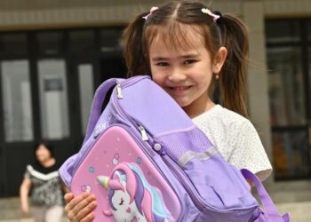 Десантники Конаевского гарнизона поучаствовали в благотворительной акции «Дорога в школу»