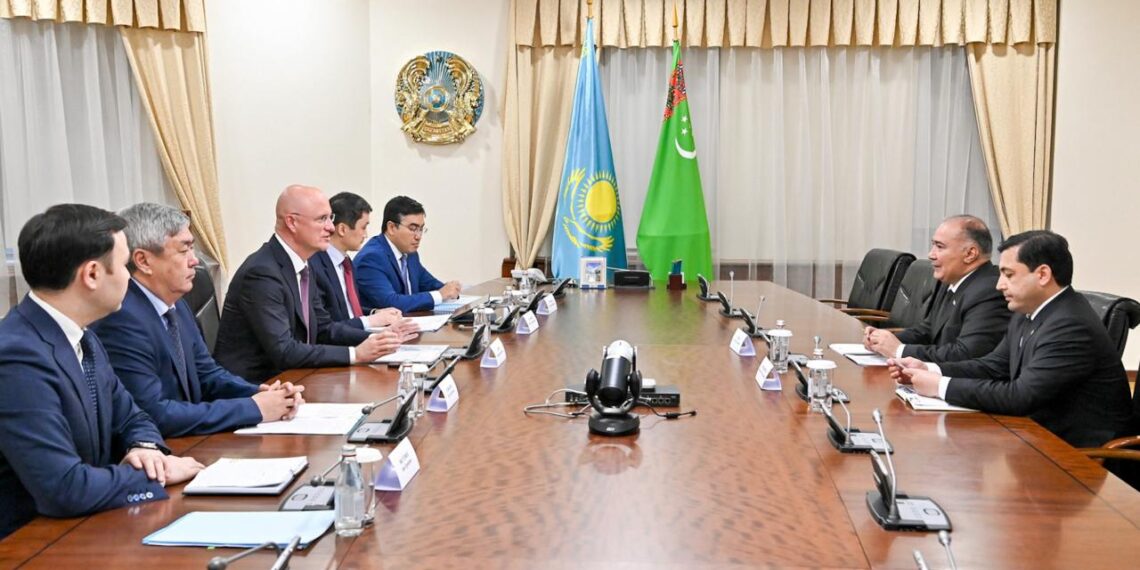 Объем взаимной торговли между Казахстаном и Туркменистаном вырос почти на треть