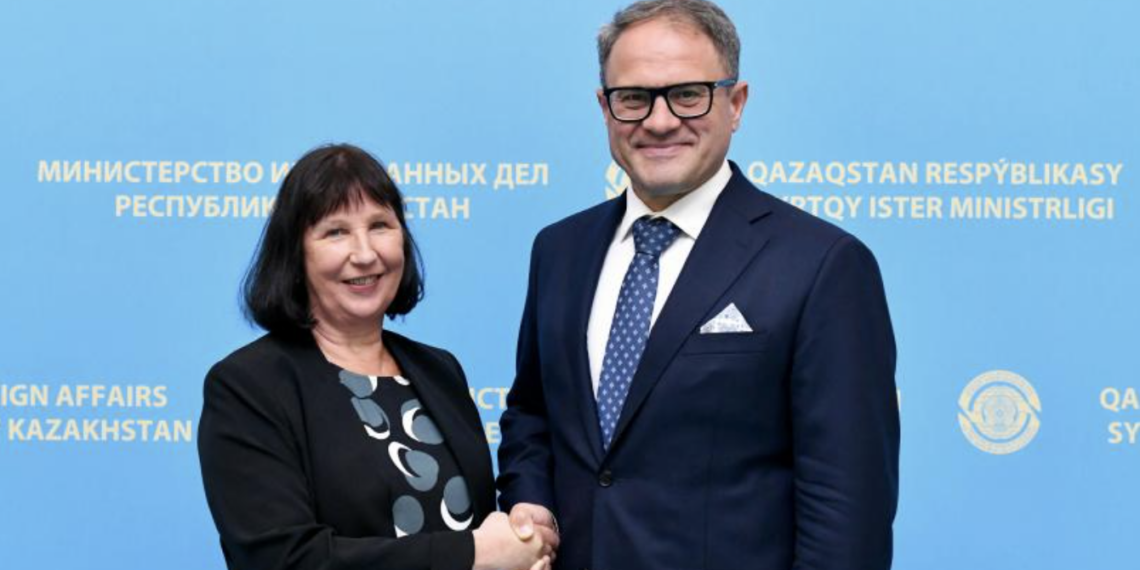 В МИД РК приняли посла Финляндии по случаю завершения дипмиссии