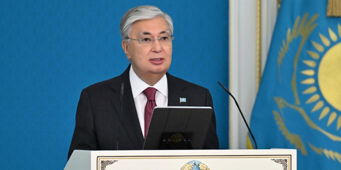 Президент поздравил казахстанцев с Днем Конституции Республики Казахстан