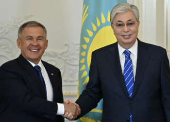 Касым-Жомарт Токаев поздравил главу Татарстана с Днем республики