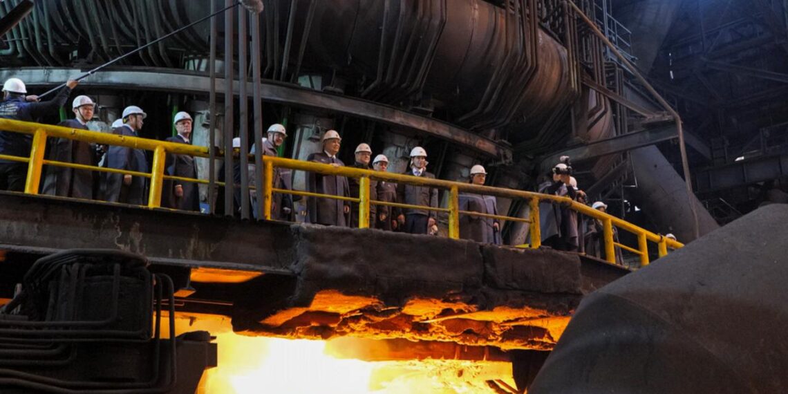 Касым-Жомарт Токаев посетил металлургический комбинат Qarmet